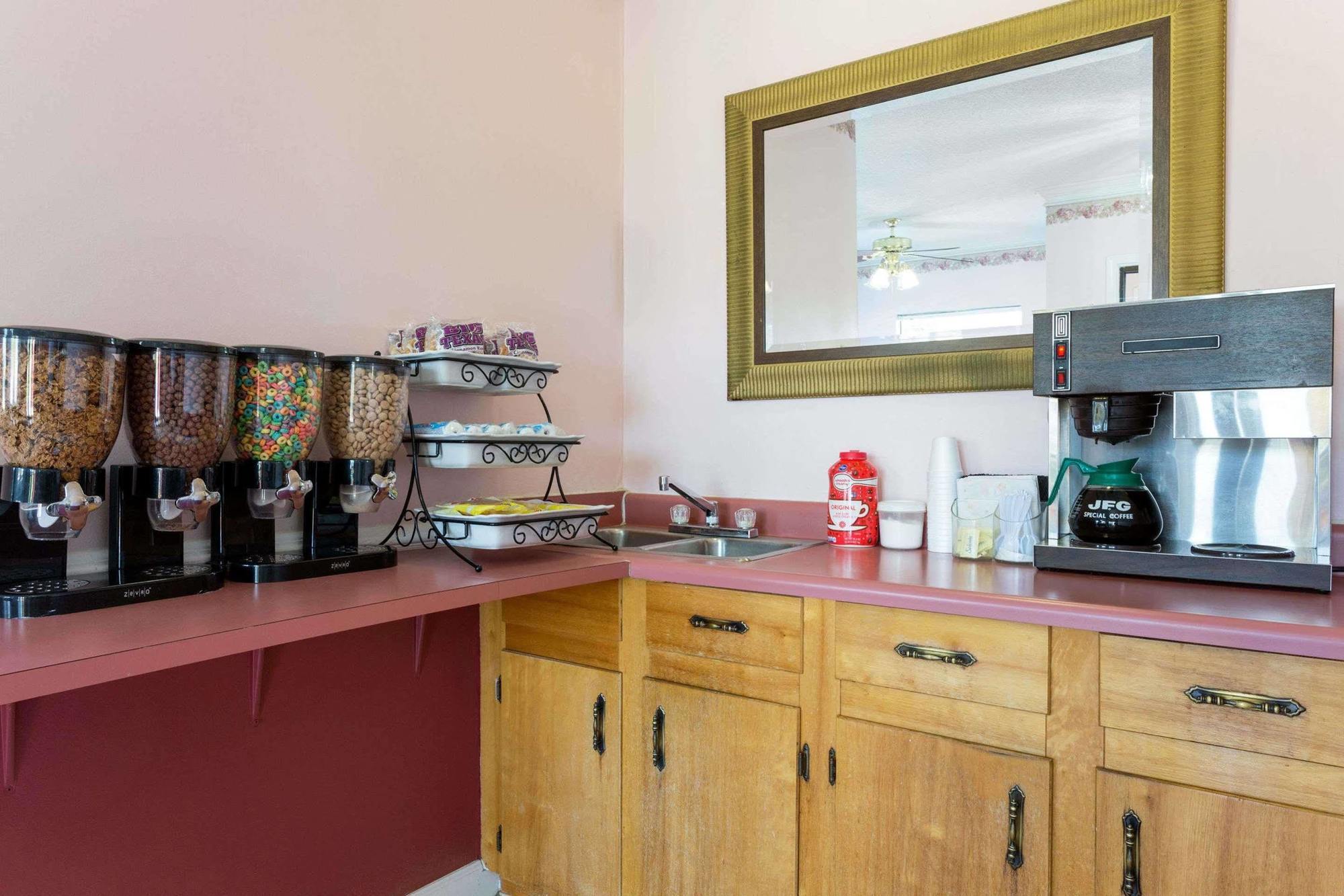 Americas Best Value Inn Perry Kültér fotó
